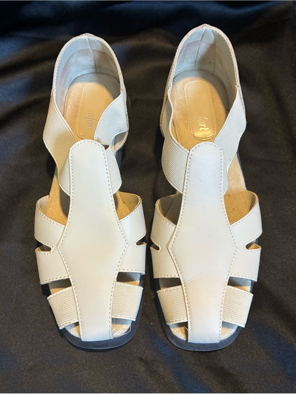 I Love Comfort Womans 
Fisherman Beige Leather
Sandals Size 8